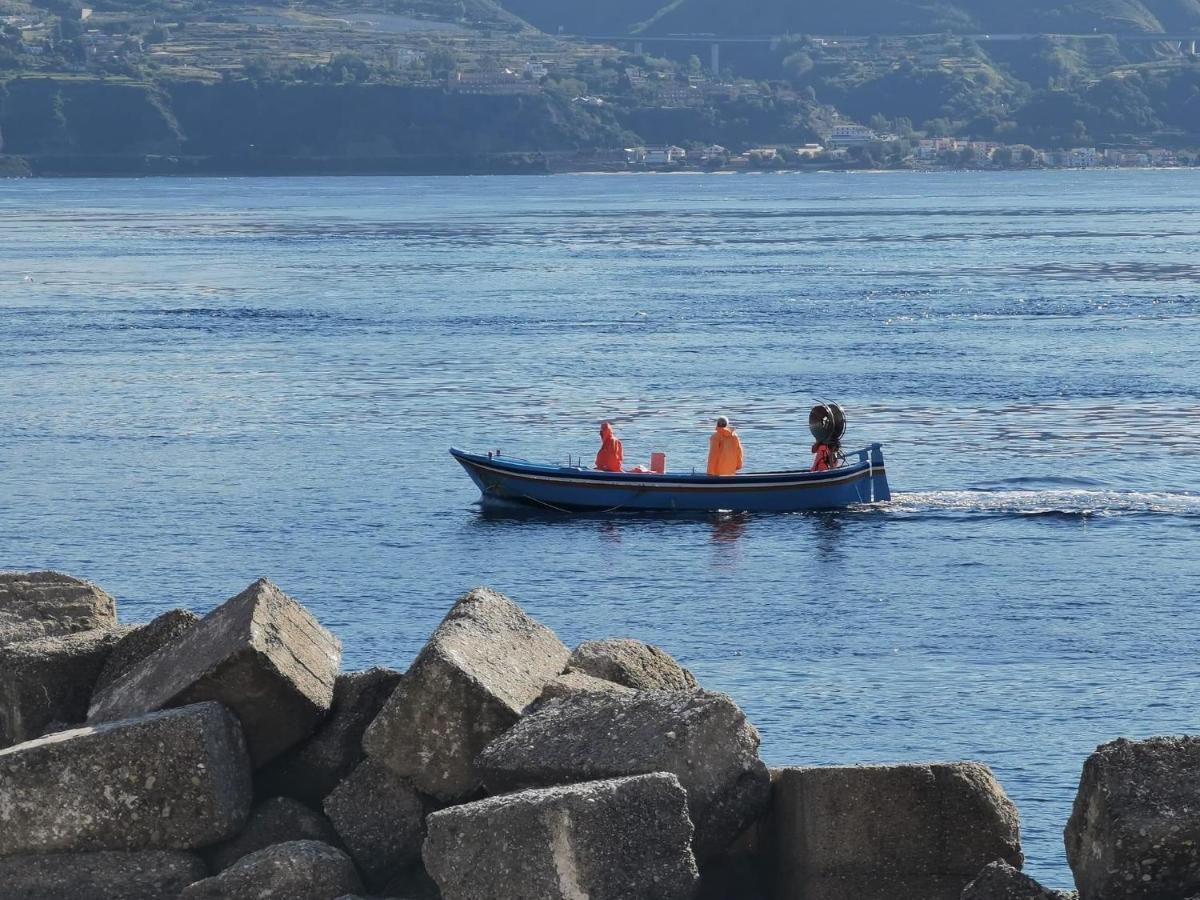 Casa Azzurra Leilighet Messina Eksteriør bilde